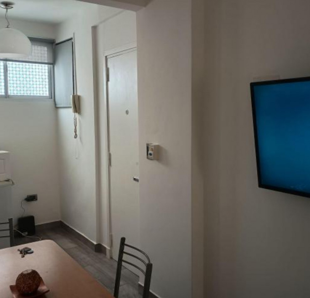 Departamento dos ambientes al frente