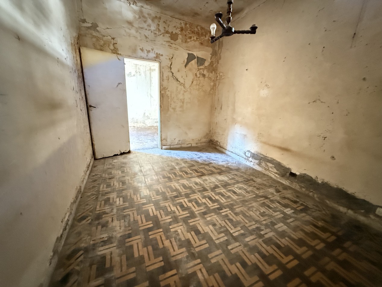 Casa cuatro ambientes a reciclar