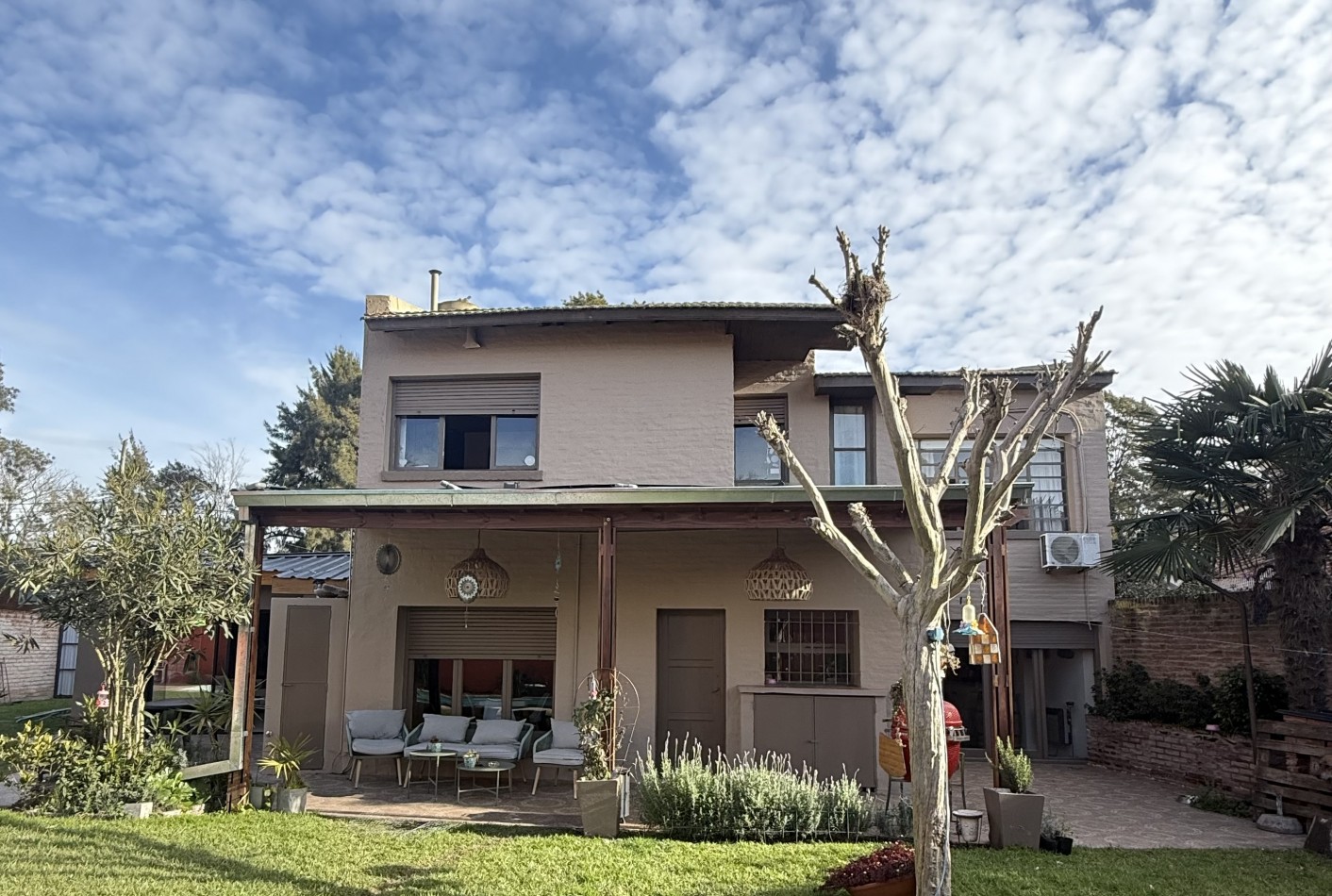 Casa en venta La Florida cinco ambientes
