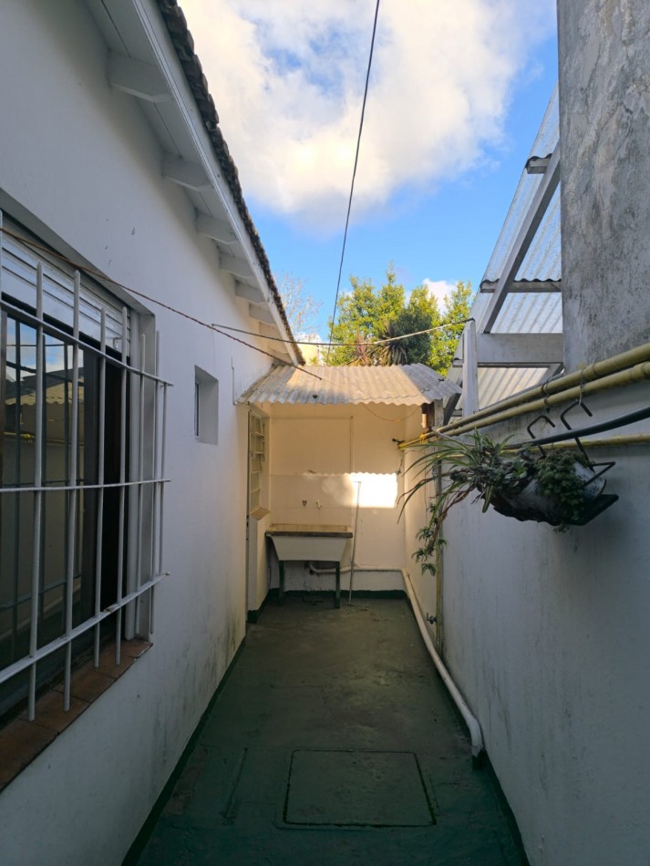 Alquiler PH de dos ambientes con cochera 