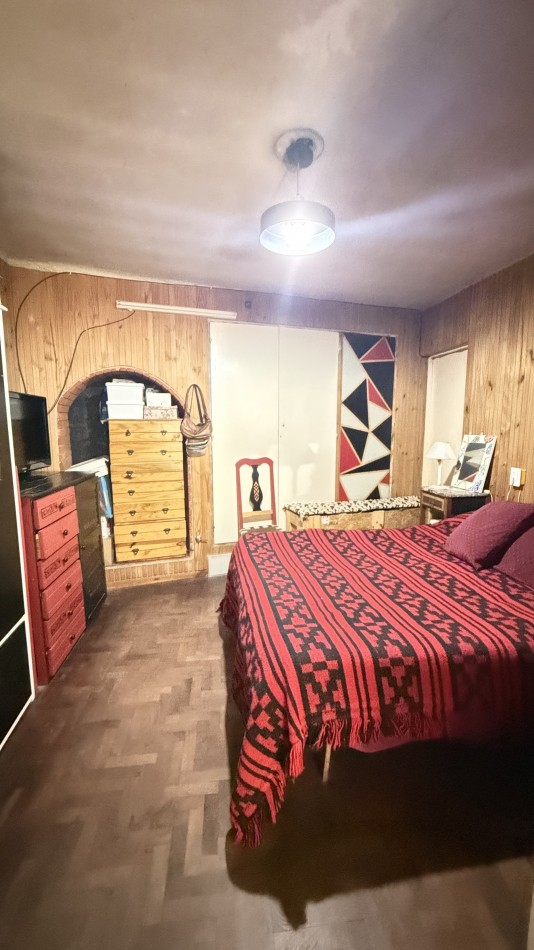 Casa de 4 ambientes a reciclar lote propio 