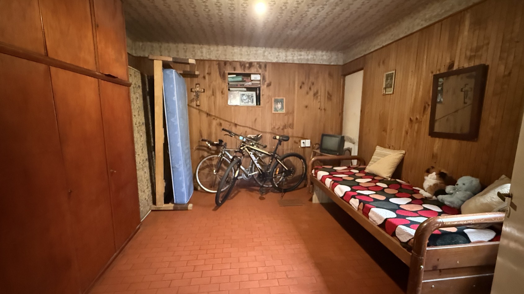 Casa de 4 ambientes a reciclar lote propio 