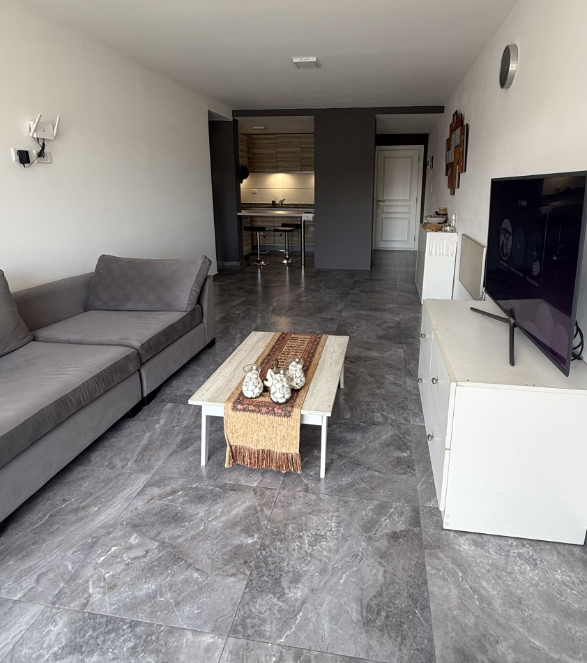 Departamento dos ambientes con cochera y quincha privado 