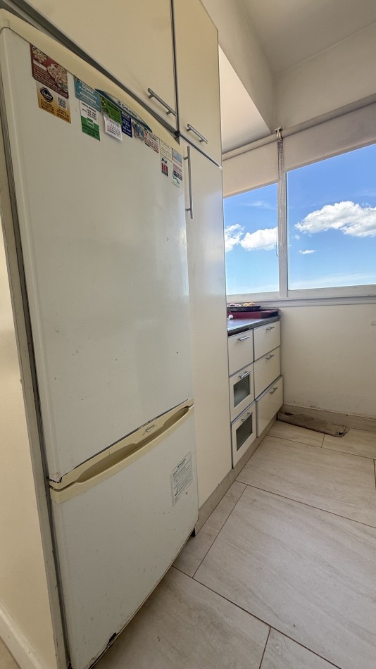 Departamento tres ambientes reciclado  con vista al mar 