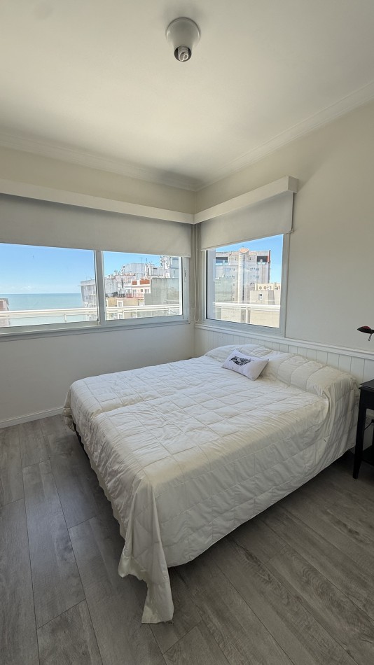 Departamento tres ambientes reciclado  con vista al mar 