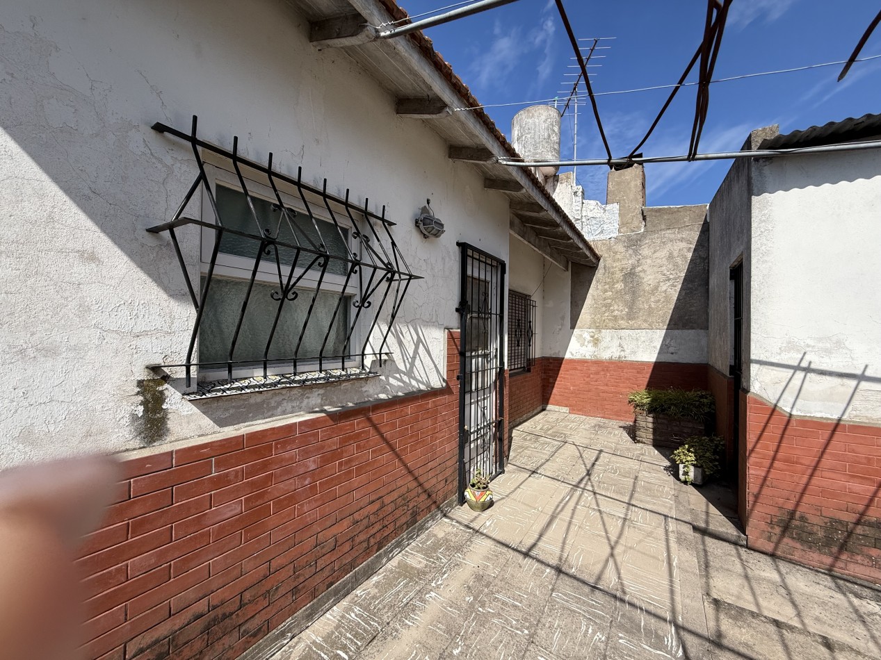 Casa en lote propio de tres ambientes 