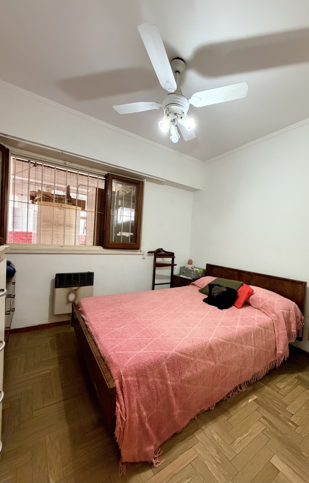 Departamento dos ambientes y medio, con patio y parrilla 