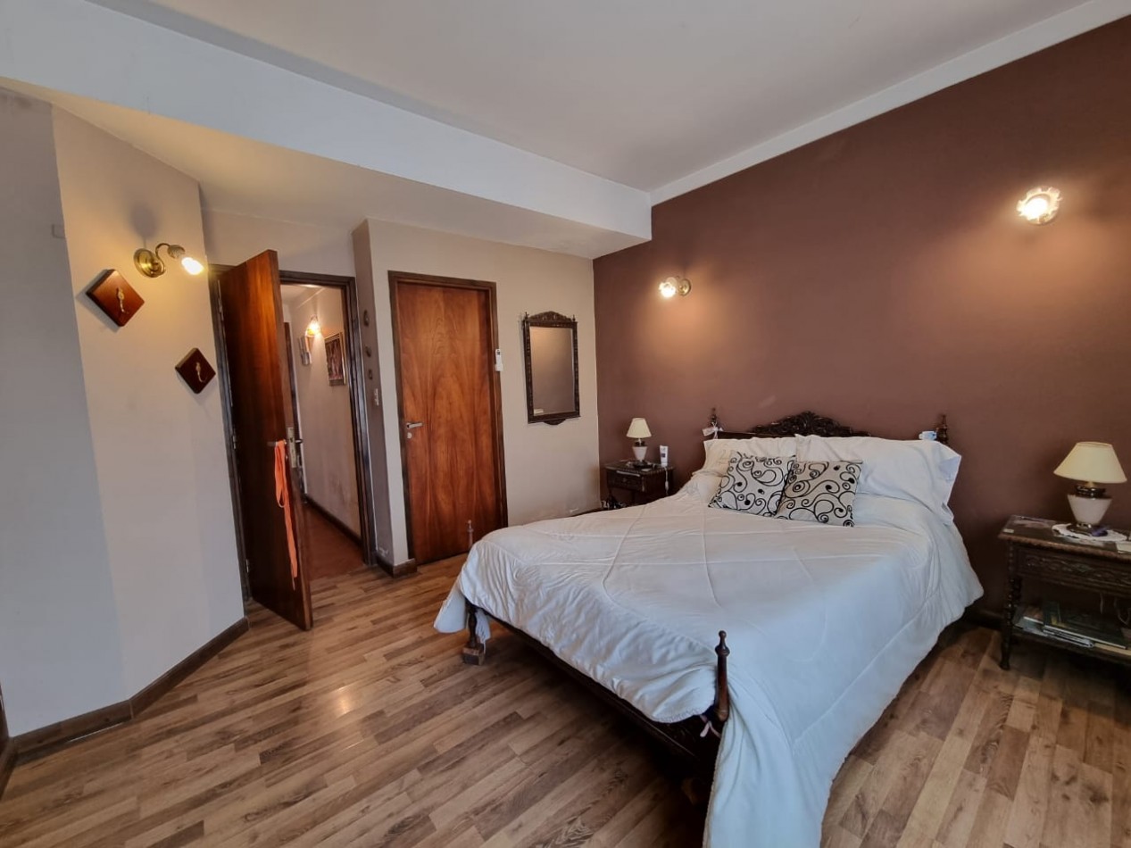 Venta PH en Block en excelente zona 