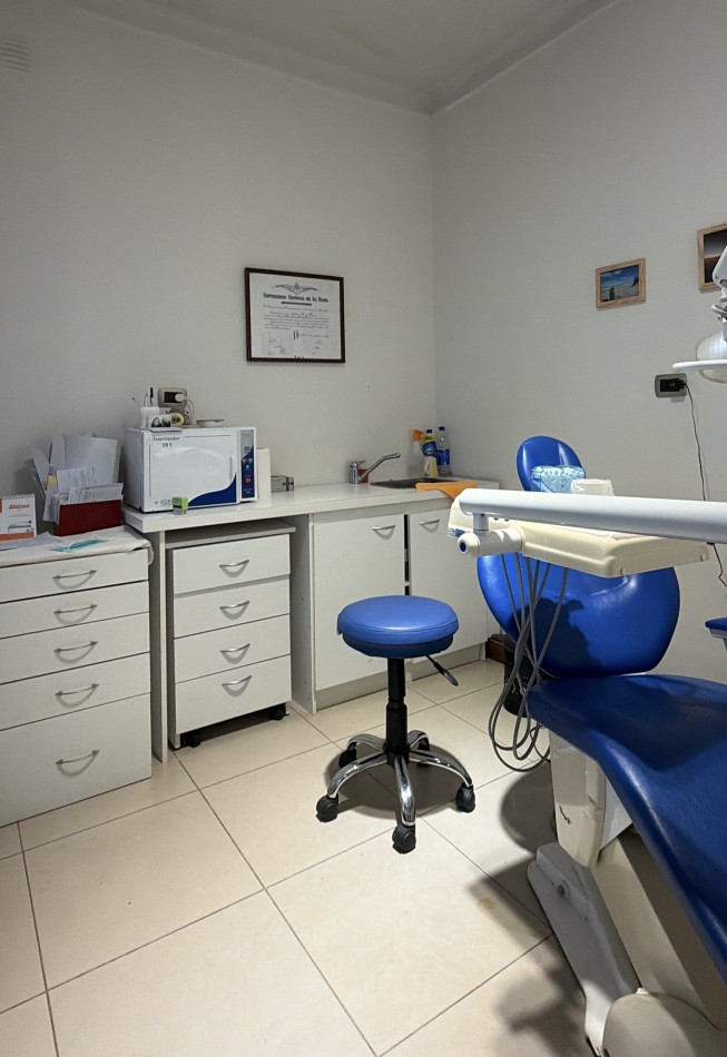 Casa de 5 ambientes uso profesional mas departamento , venta en Block 