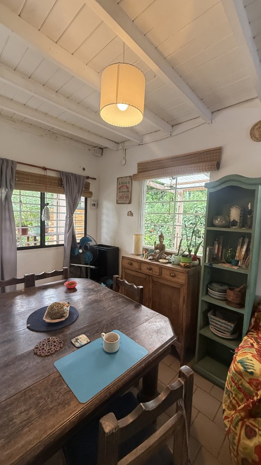 Casa en venta con pileta y amplio parque 