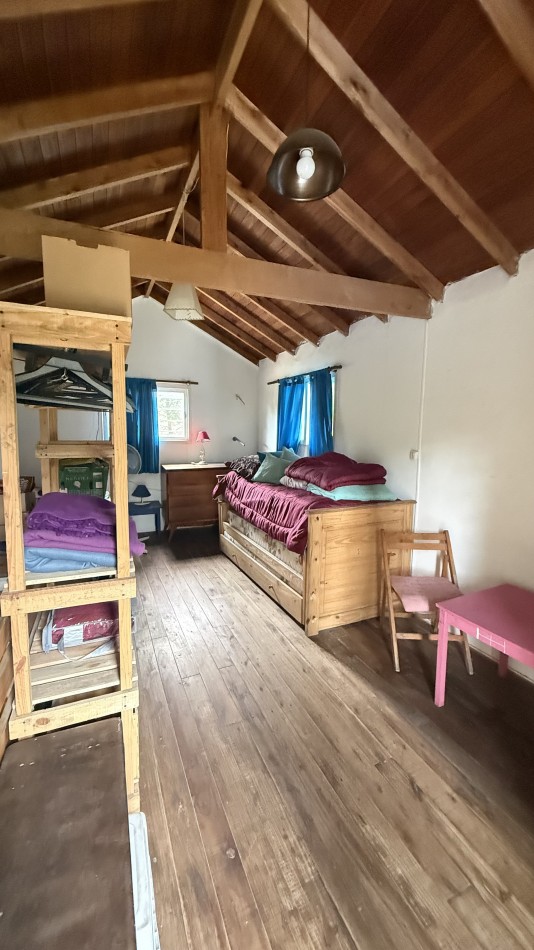 Casa en venta con pileta y amplio parque 