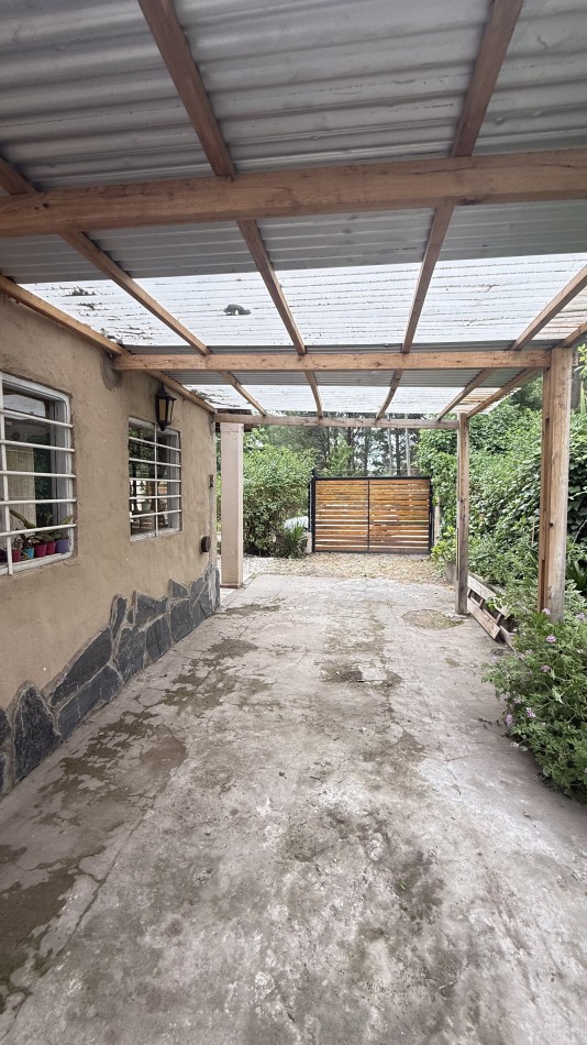 Casa en venta con pileta y amplio parque 