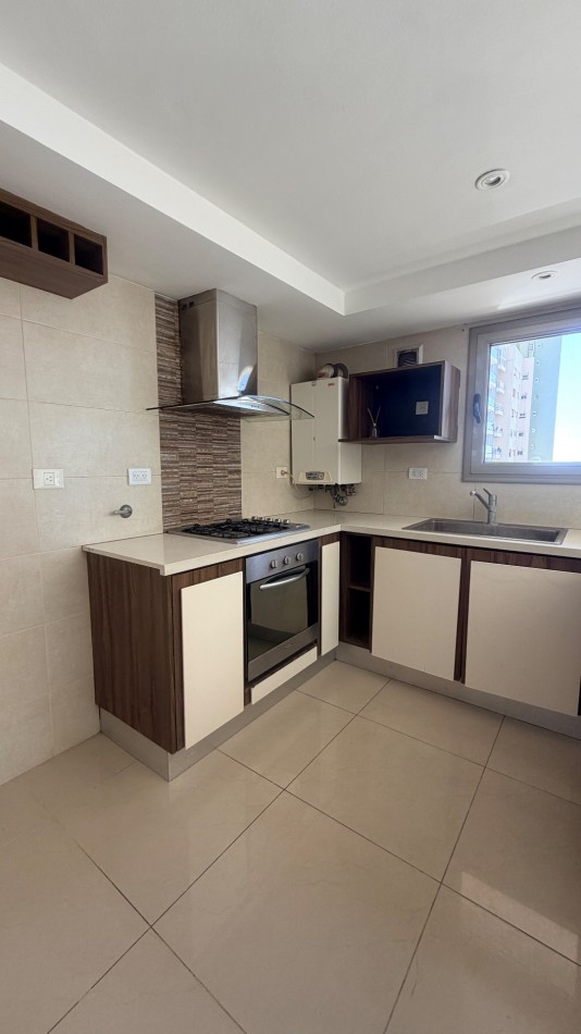 Departamento en venta tres ambientes con cochera 