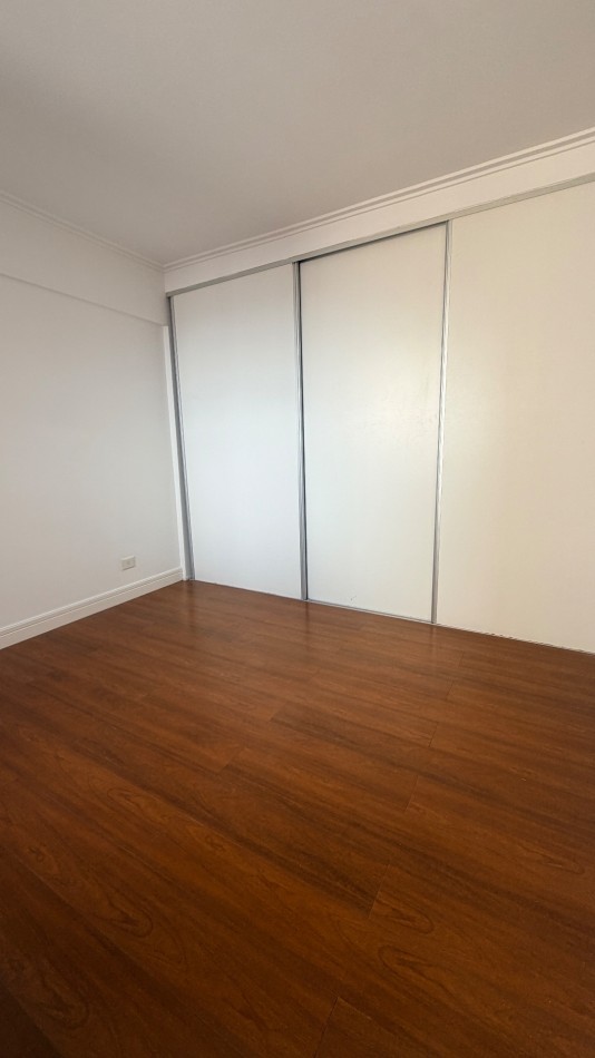 Departamento en venta tres ambientes con cochera 