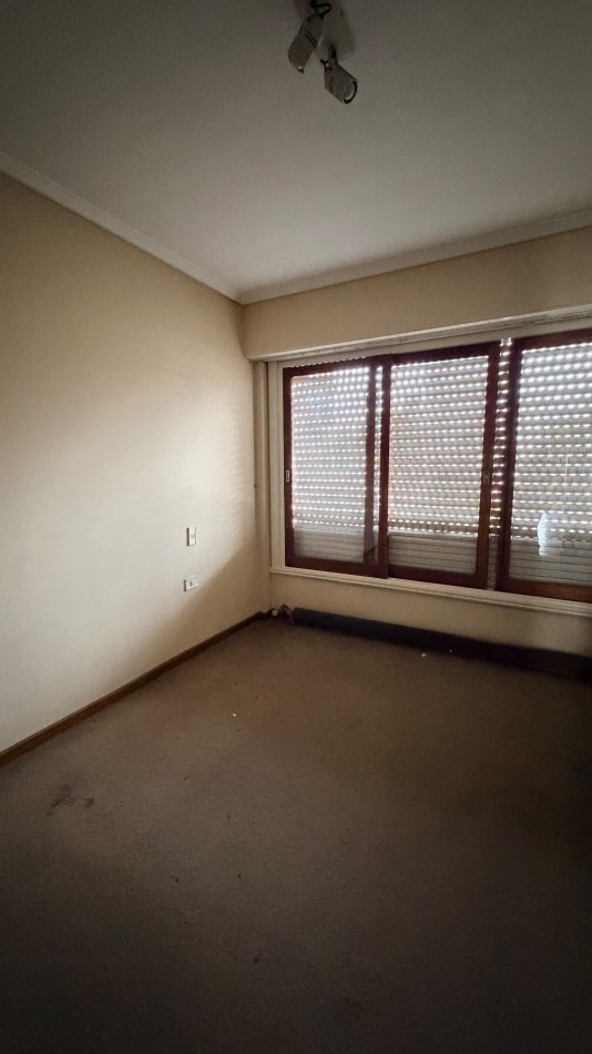 Departamento 4 ambientes con cochera zon Plaza Mitre