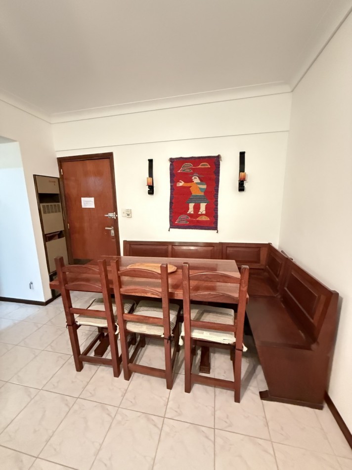 Departamento dos ambientes con cochera cubierta y baulera