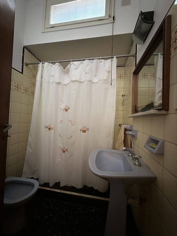 Casa en lote propio de tres ambientes 