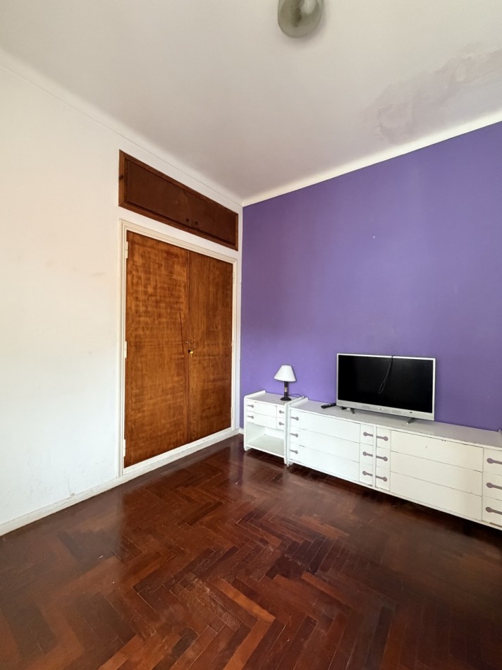 Venta PH tres ambientes por escalera 