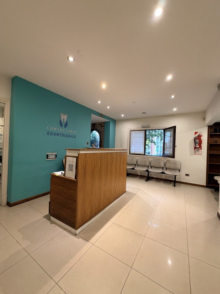 Casa de 5 ambientes uso profesional mas departamento , venta en Block 