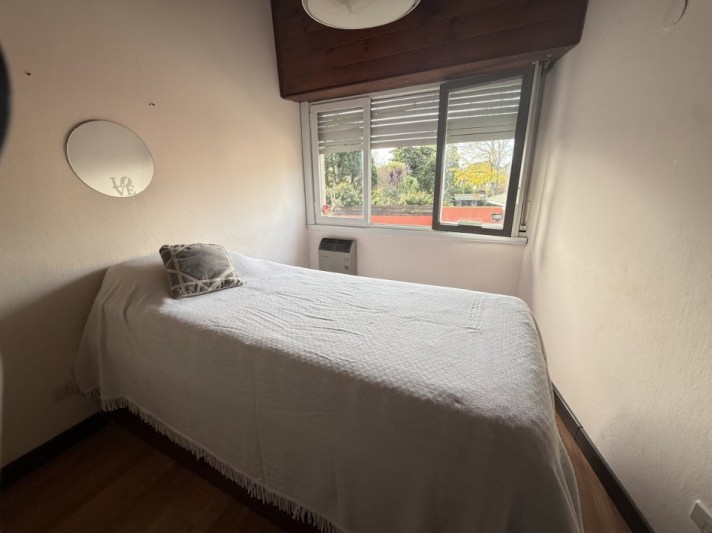 Casa en venta La Florida cinco ambientes