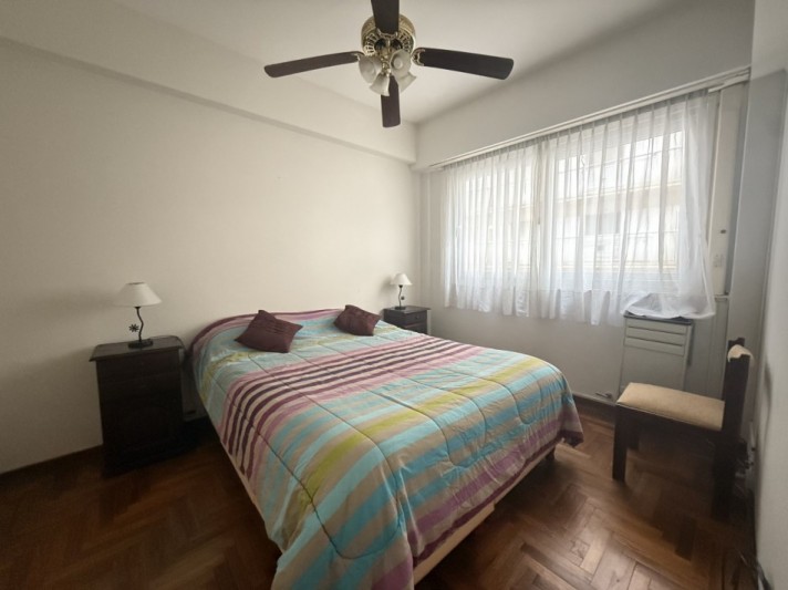 Departamento tres ambientes con Dep. y cochera Plaza Colon