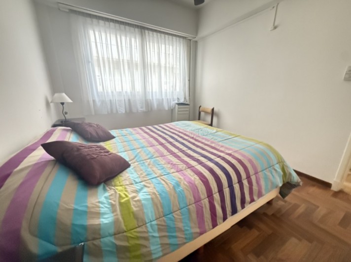 Departamento tres ambientes con Dep. y cochera Plaza Colon