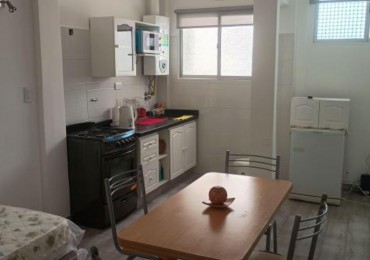 Departamento dos ambientes al frente 