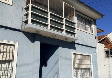 PH cuatro ambientes super luminoso primer piso por escaleras 