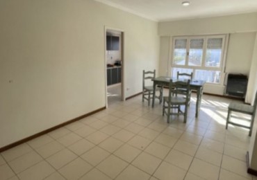 Departamento 4 ambientes con cochera 