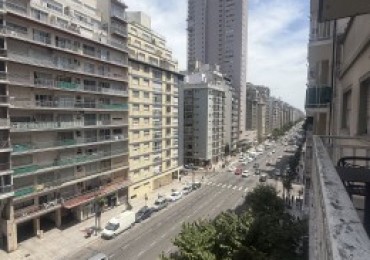 Departamento cuatro ambientes a la calle 